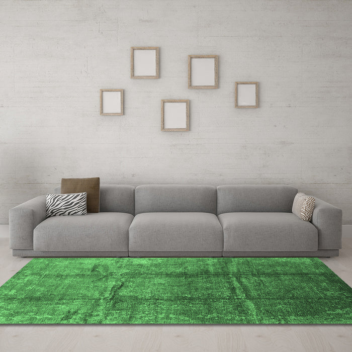Machine Washable Oriental Emerald Green Industrial Area Rugs in a Living Room,, wshurb1387emgrn