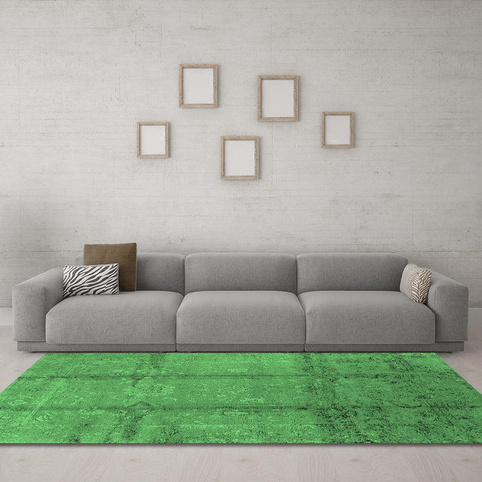 Machine Washable Oriental Emerald Green Industrial Area Rugs in a Living Room,, wshurb1388emgrn