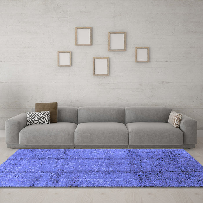 Machine Washable Oriental Blue Industrial Rug in a Living Room, wshurb1388blu