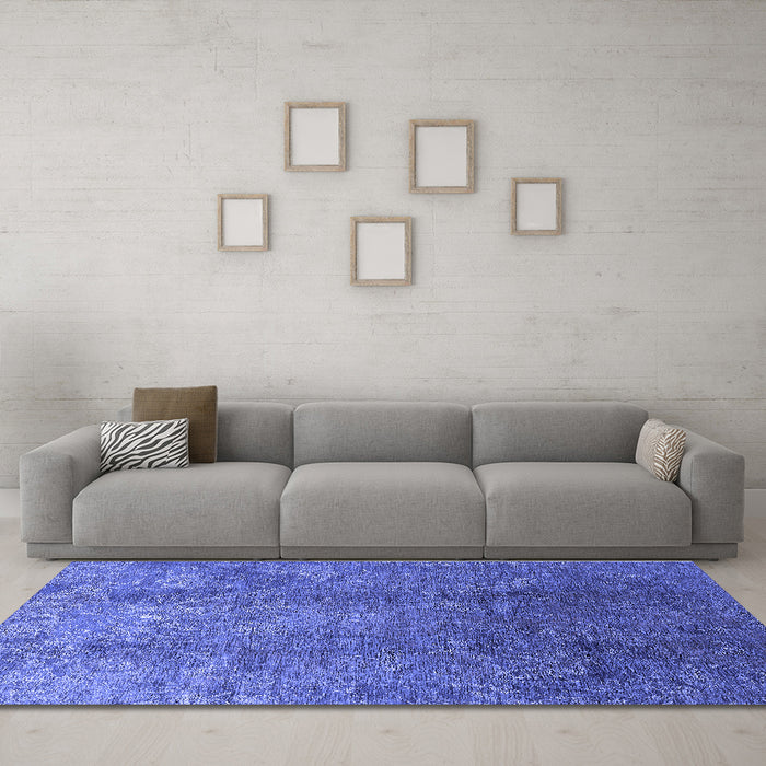 Machine Washable Oriental Blue Industrial Rug in a Living Room, wshurb1390blu