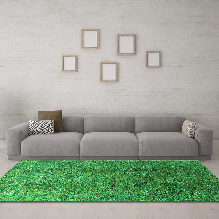 Machine Washable Oriental Green Industrial Area Rugs in a Living Room,, wshurb1390grn