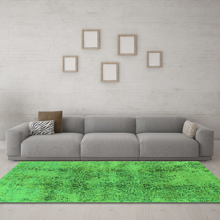 Machine Washable Oriental Green Industrial Area Rugs in a Living Room,, wshurb1393grn