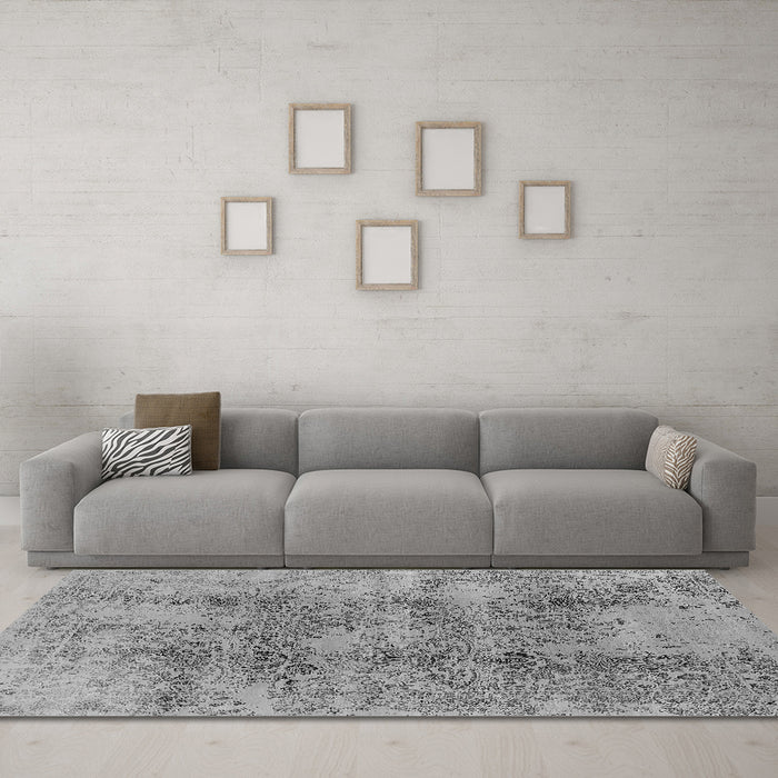Machine Washable Oriental Gray Industrial Rug in a Living Room,, wshurb1393gry