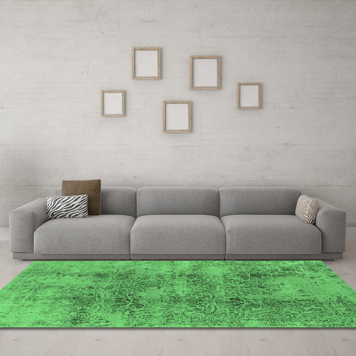 Machine Washable Oriental Emerald Green Industrial Area Rugs in a Living Room,, wshurb1393emgrn