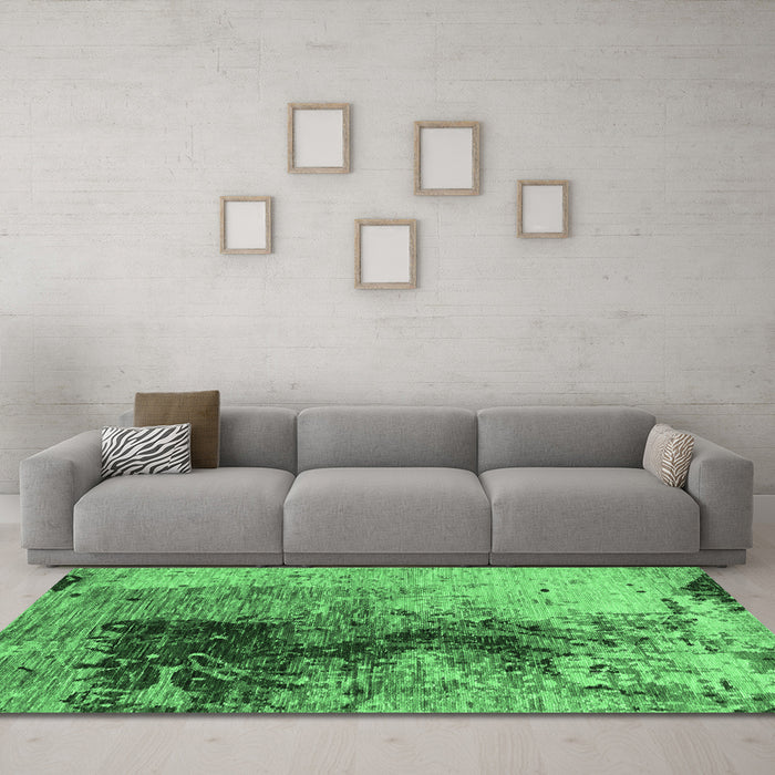 Machine Washable Oriental Emerald Green Industrial Area Rugs in a Living Room,, wshurb1398emgrn