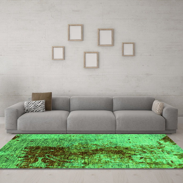 Machine Washable Oriental Green Industrial Area Rugs in a Living Room,, wshurb1398grn