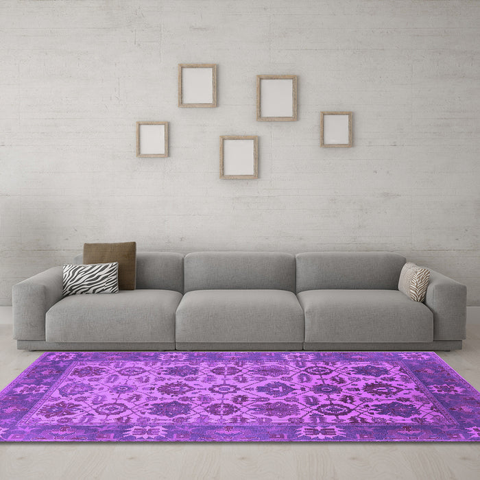 Machine Washable Oriental Purple Industrial Area Rugs in a Living Room, wshurb1405pur