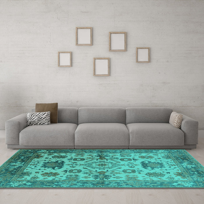 Machine Washable Oriental Turquoise Traditional Area Rugs in a Living Room,, wshurb1408turq