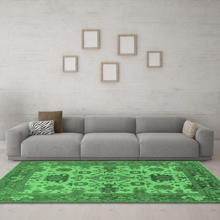 Machine Washable Oriental Emerald Green Industrial Area Rugs in a Living Room,, wshurb1410emgrn