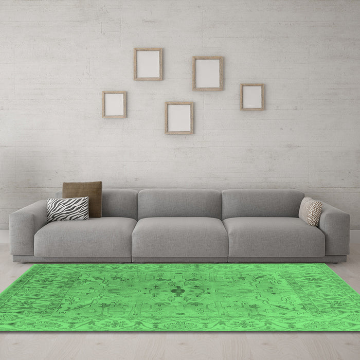 Machine Washable Oriental Emerald Green Traditional Area Rugs in a Living Room,, wshurb1414emgrn