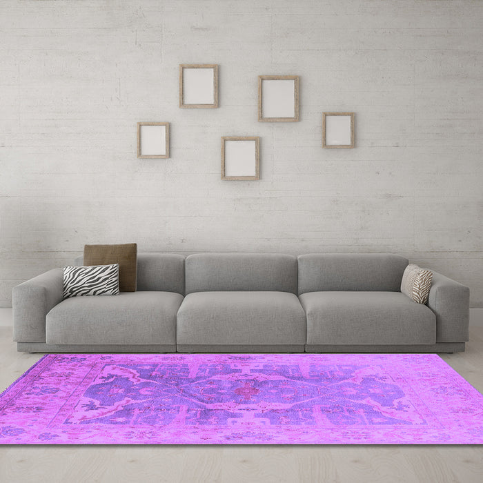 Machine Washable Oriental Purple Traditional Area Rugs in a Living Room, wshurb1417pur