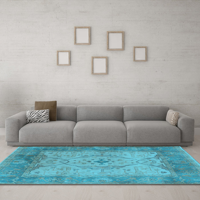 Machine Washable Oriental Light Blue Traditional Rug in a Living Room, wshurb1418lblu