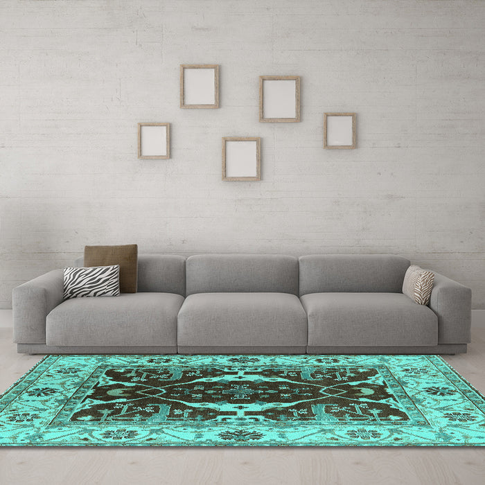 Machine Washable Oriental Turquoise Traditional Area Rugs in a Living Room,, wshurb1419turq