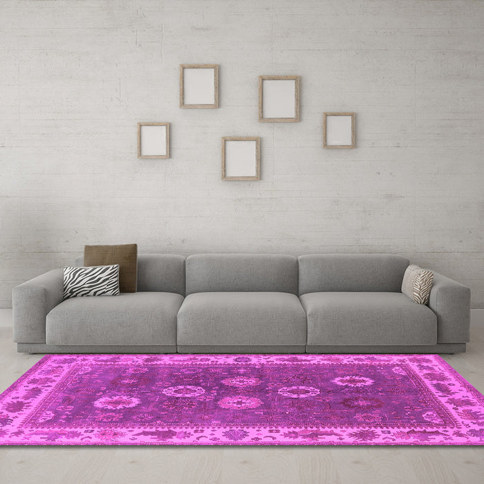 Machine Washable Oriental Pink Traditional Rug in a Living Room, wshurb1420pnk