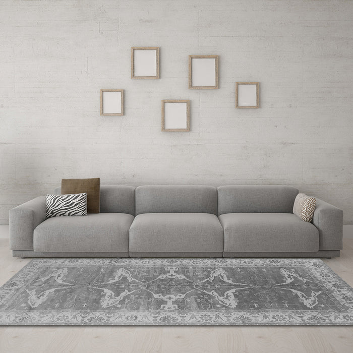 Machine Washable Oriental Gray Traditional Rug in a Living Room,, wshurb1426gry