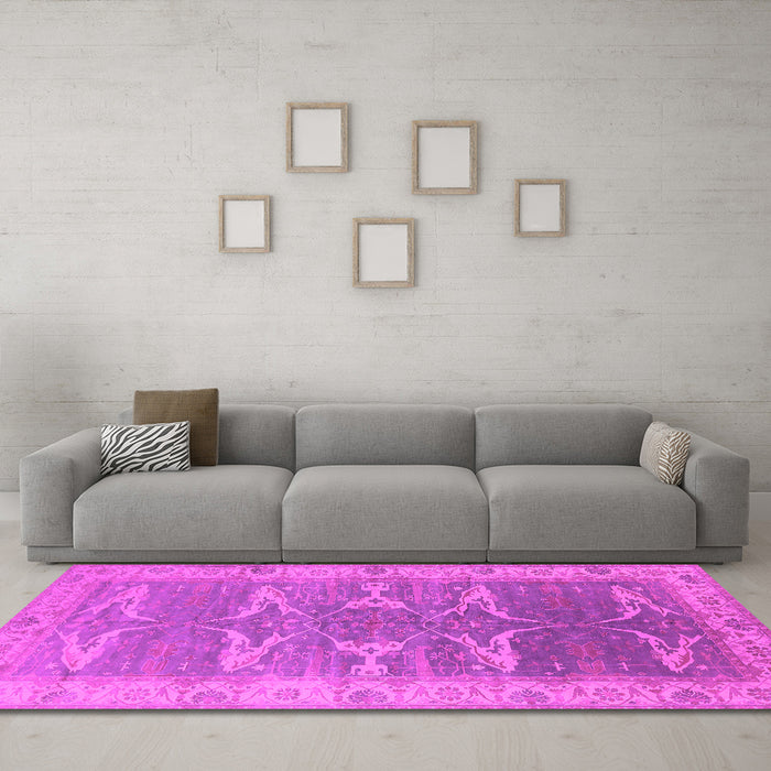 Machine Washable Oriental Pink Traditional Rug in a Living Room, wshurb1426pnk