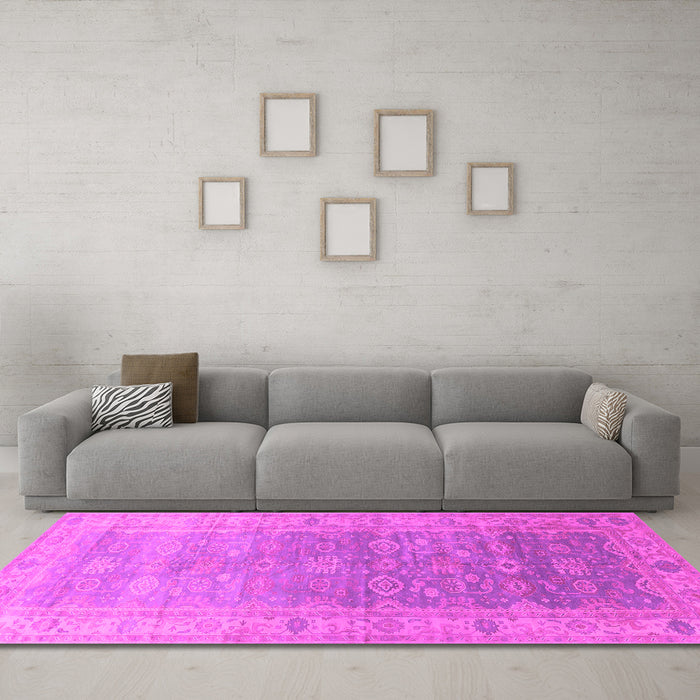Machine Washable Oriental Pink Traditional Rug in a Living Room, wshurb1429pnk