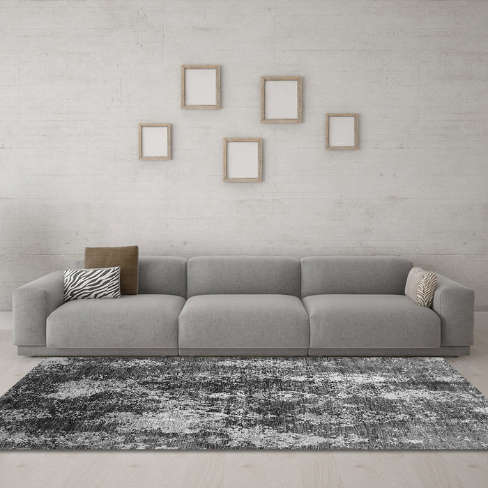Machine Washable Oriental Gray Industrial Rug in a Living Room,, wshurb1432gry
