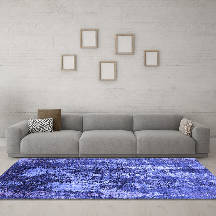 Machine Washable Oriental Blue Industrial Rug in a Living Room, wshurb1432blu