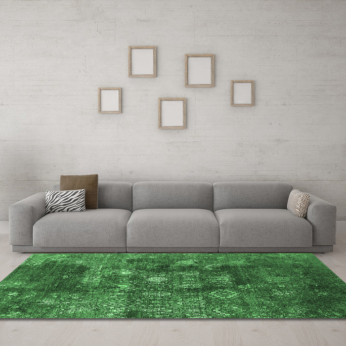 Machine Washable Oriental Emerald Green Industrial Area Rugs in a Living Room,, wshurb1434emgrn