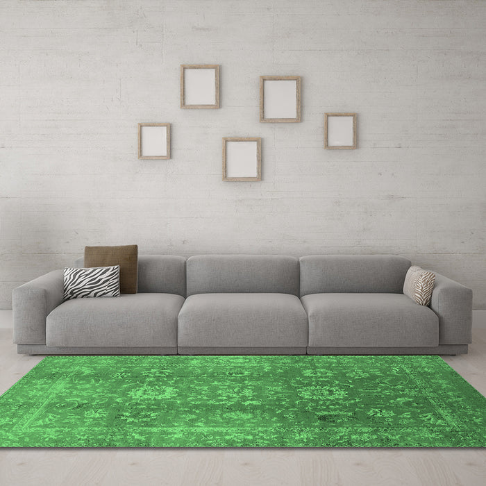 Machine Washable Oriental Emerald Green Industrial Area Rugs in a Living Room,, wshurb1435emgrn