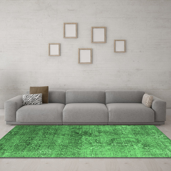 Machine Washable Oriental Emerald Green Industrial Area Rugs in a Living Room,, wshurb1436emgrn