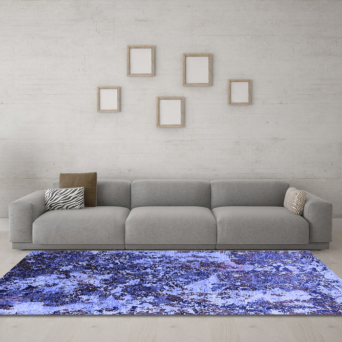 Machine Washable Oriental Blue Industrial Rug in a Living Room, wshurb1438blu