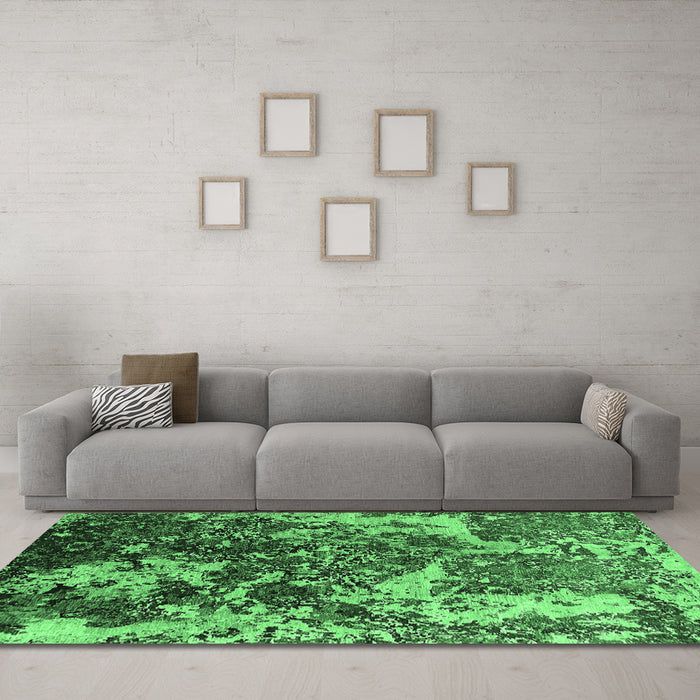 Machine Washable Oriental Emerald Green Industrial Area Rugs in a Living Room,, wshurb1438emgrn