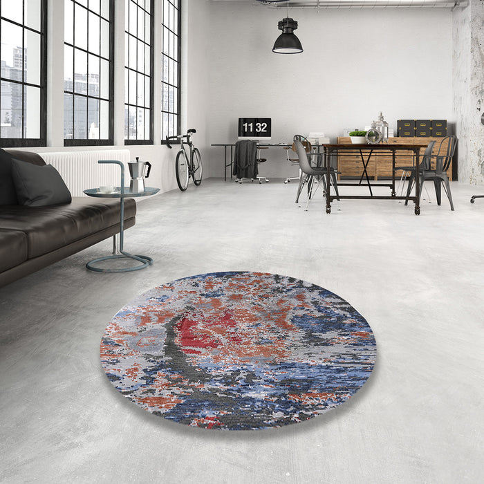 Round Mid-Century Modern Rosy Purple Oriental Rug in a Office, urb1439