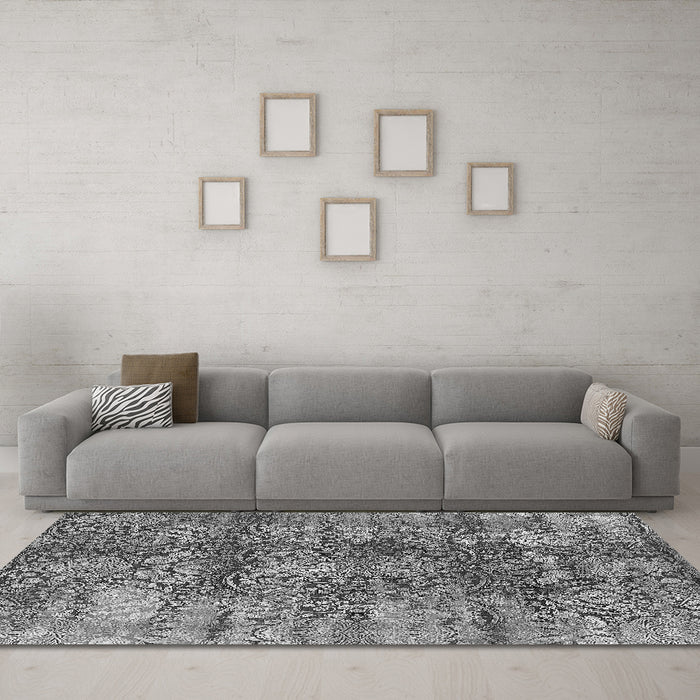 Machine Washable Oriental Gray Industrial Rug in a Living Room,, wshurb1447gry
