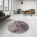 Round Mid-Century Modern Silver Pink Oriental Rug in a Office, urb1453