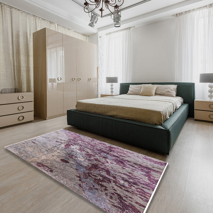 Mid-Century Modern Silver Pink Oriental Rug in a Bedroom, urb1453