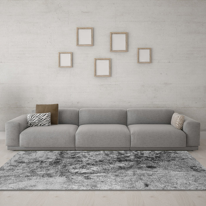 Machine Washable Oriental Gray Industrial Rug in a Living Room,, wshurb1453gry