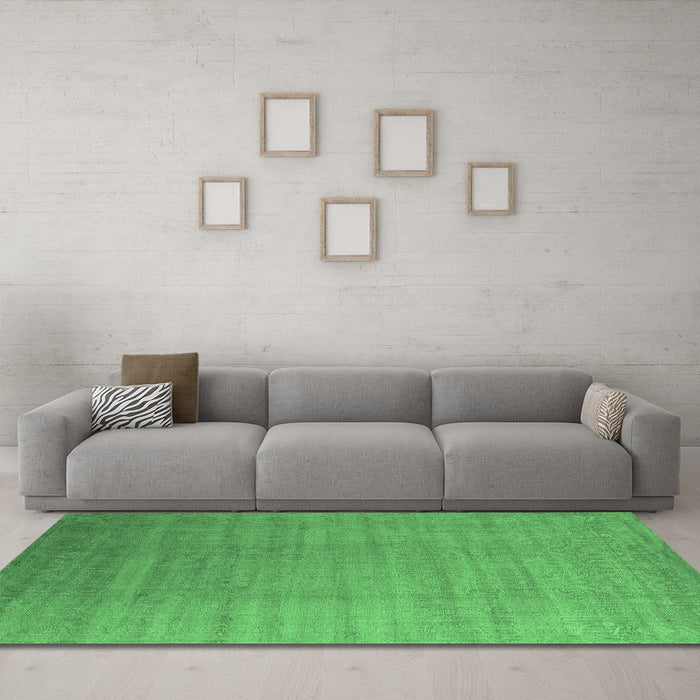 Machine Washable Oriental Emerald Green Industrial Area Rugs in a Living Room,, wshurb1454emgrn
