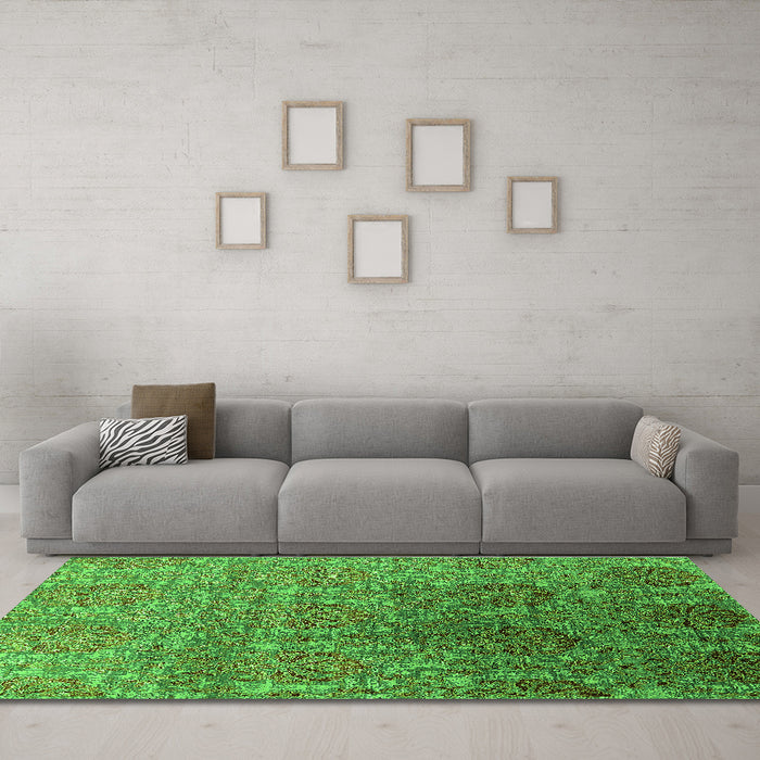 Machine Washable Oriental Green Industrial Area Rugs in a Living Room,, wshurb1455grn