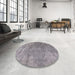 Round Mid-Century Modern Silver Pink Oriental Rug in a Office, urb1464