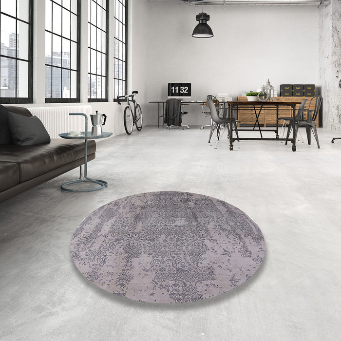 Round Machine Washable Industrial Modern Silver Pink Rug in a Office, wshurb1464