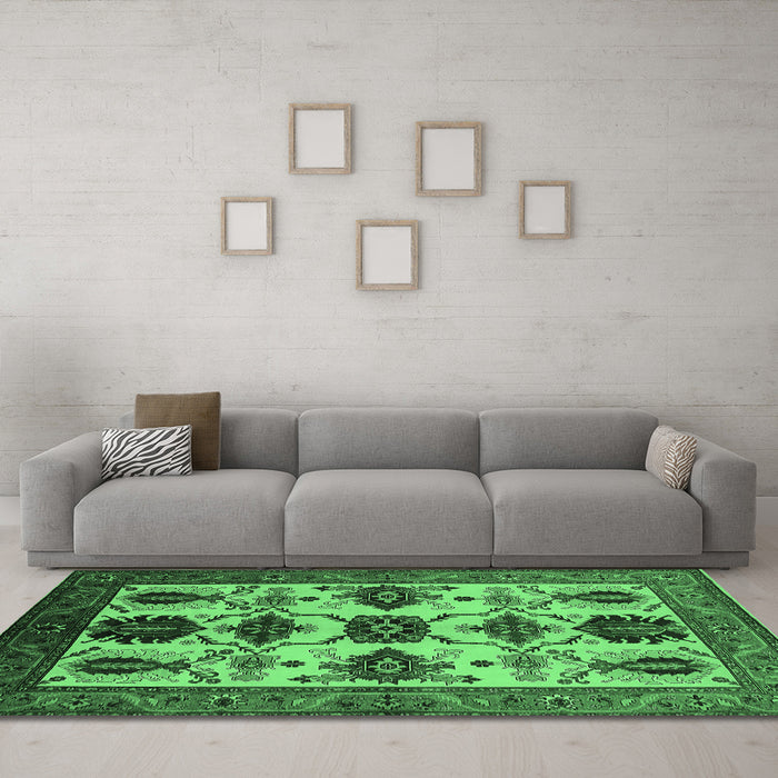 Machine Washable Oriental Emerald Green Industrial Area Rugs in a Living Room,, wshurb1465emgrn