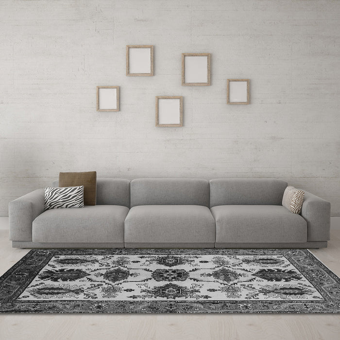 Machine Washable Oriental Gray Industrial Rug in a Living Room,, wshurb1465gry