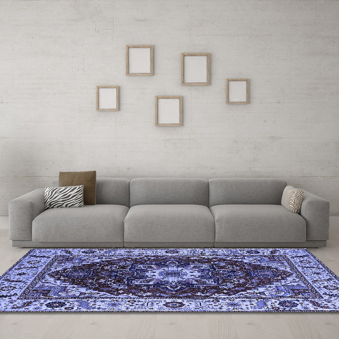 Machine Washable Persian Blue Traditional Rug in a Living Room, wshurb1469blu