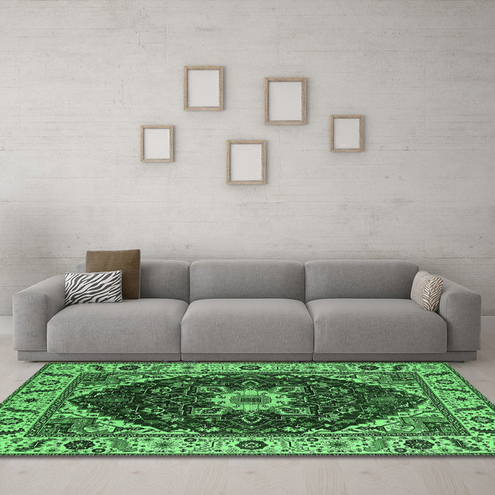 Machine Washable Persian Emerald Green Traditional Area Rugs in a Living Room,, wshurb1469emgrn