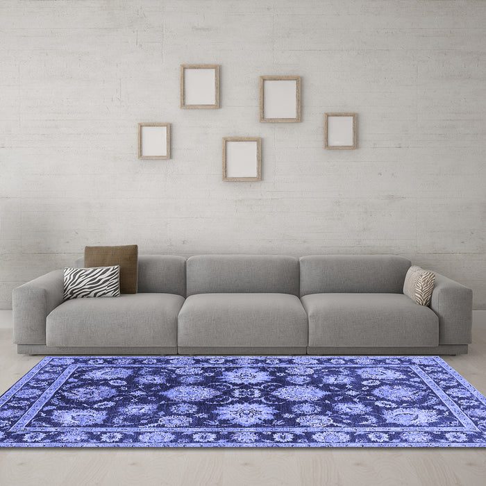 Machine Washable Oriental Blue Traditional Rug in a Living Room, wshurb1471blu