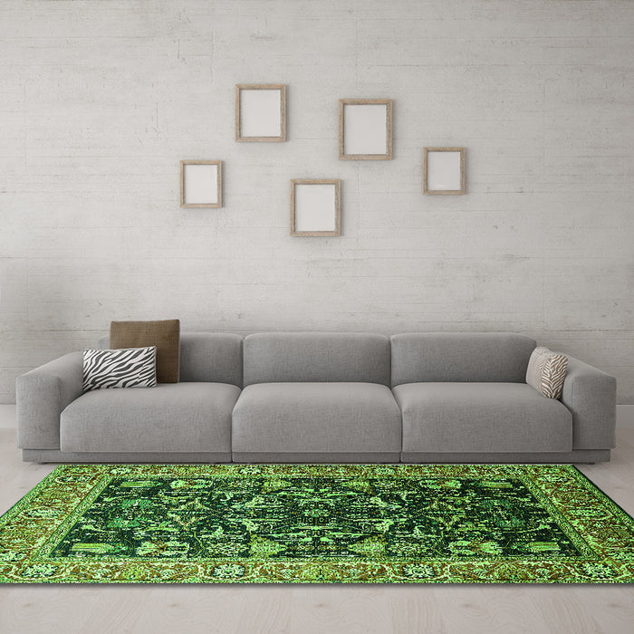 Machine Washable Oriental Green Industrial Area Rugs in a Living Room,, wshurb1482grn