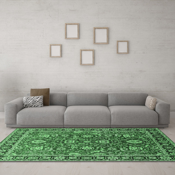 Machine Washable Oriental Emerald Green Traditional Area Rugs in a Living Room,, wshurb1483emgrn
