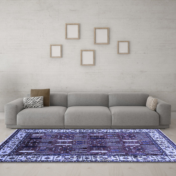 Machine Washable Oriental Blue Traditional Rug in a Living Room, wshurb1484blu