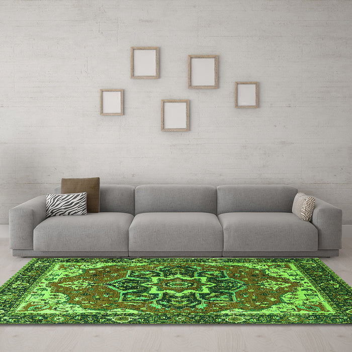 Machine Washable Persian Green Traditional Area Rugs in a Living Room,, wshurb1488grn