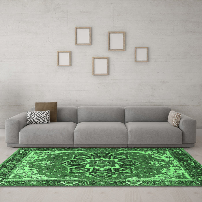 Machine Washable Persian Emerald Green Traditional Area Rugs in a Living Room,, wshurb1488emgrn