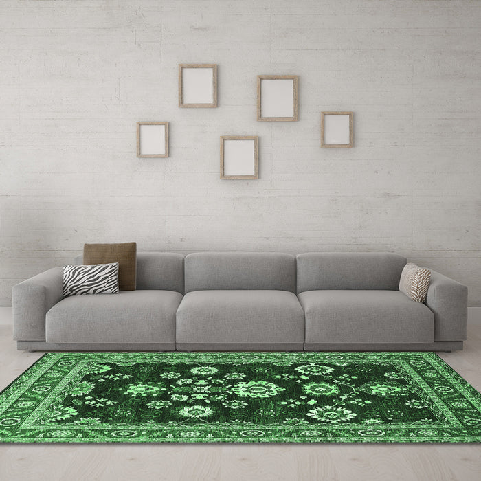 Machine Washable Oriental Emerald Green Industrial Area Rugs in a Living Room,, wshurb1489emgrn