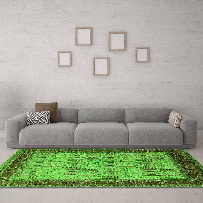 Machine Washable Oriental Green Industrial Area Rugs in a Living Room,, wshurb1490grn