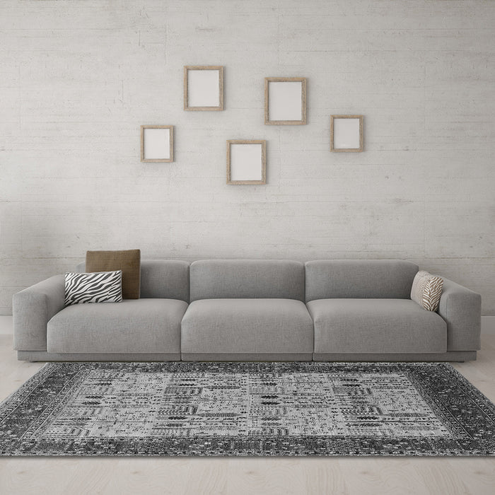 Machine Washable Oriental Gray Industrial Rug in a Living Room,, wshurb1490gry